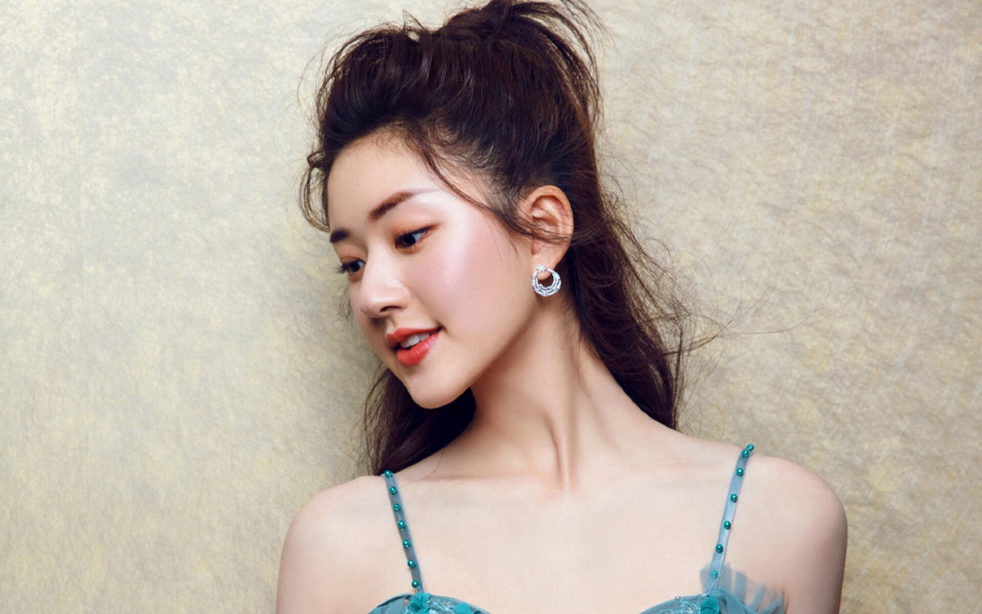 -各大俱乐部战术升级，转会引援成为最佳选择，转会投入