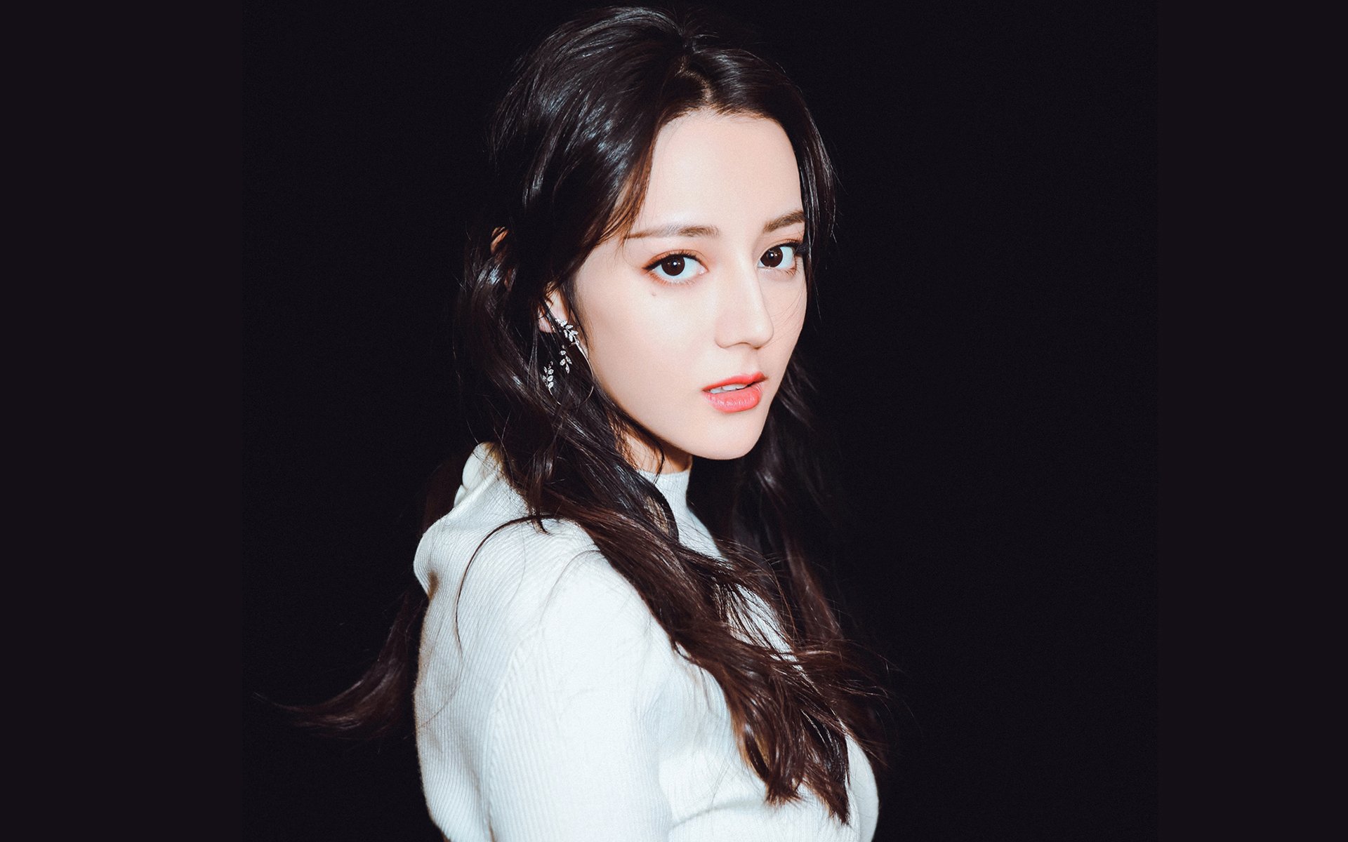 亚冠联赛中国足球逆袭 球员拼搏精神被赞扬，中国足球亚冠征战史